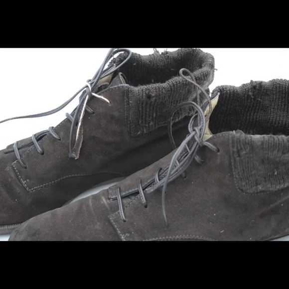 Salvatore Ferragamo suede ankle boots - Picture 7 of 8